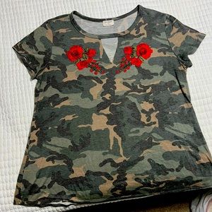 Boutique embroidered roses on camo short sleeve top